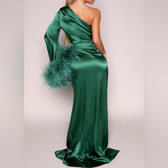 Emerald gown - Picture 2 of 5